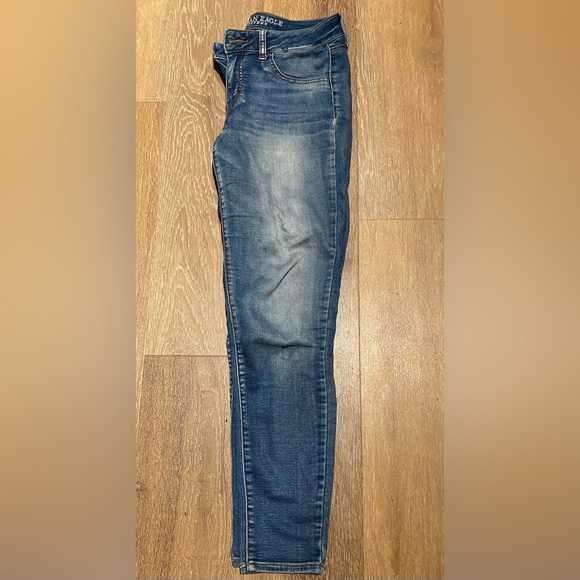 American Eagle Stretchy Jeans - Picture 3 of 5